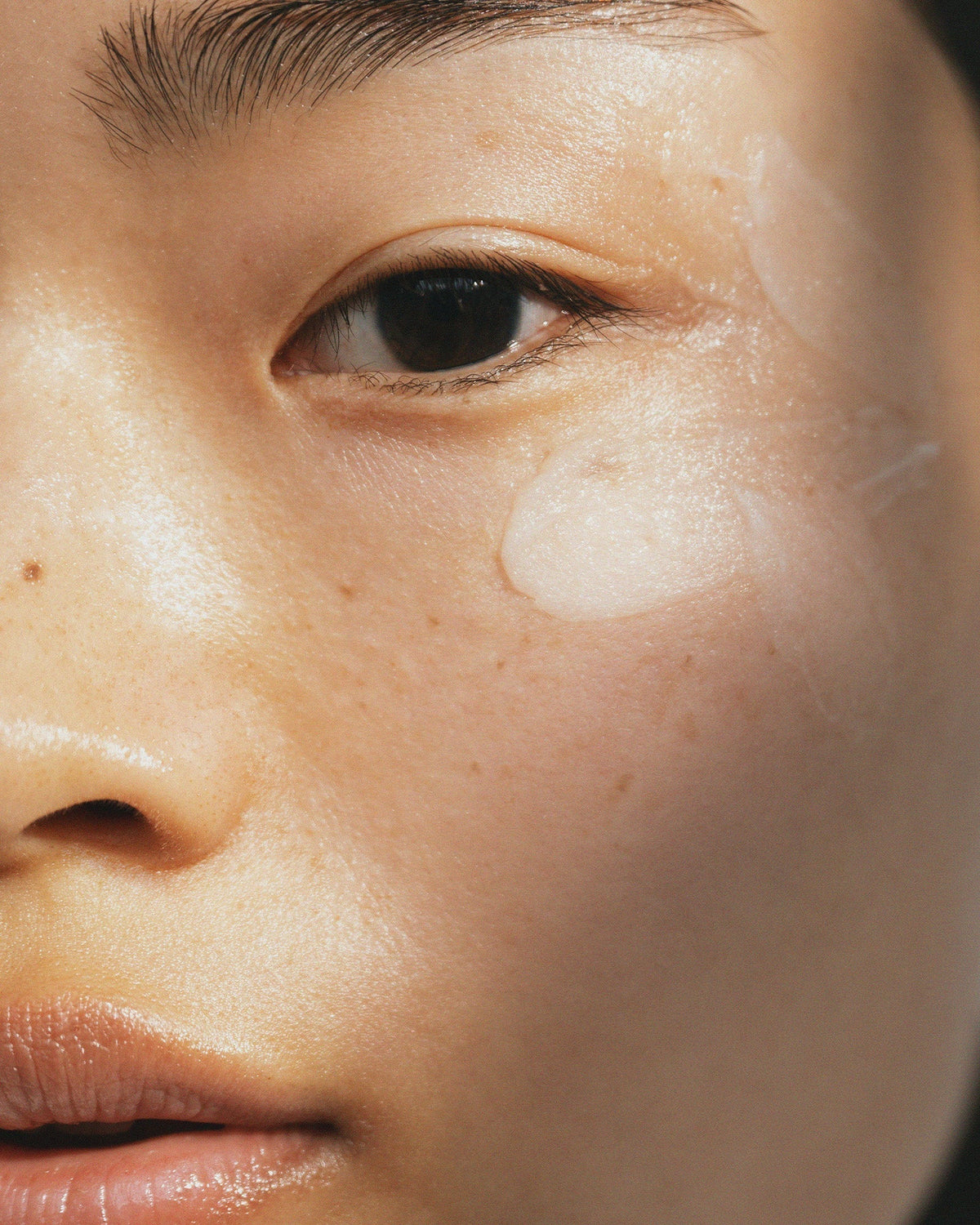 Hydration 101: Humectants, emollients and occlusives
