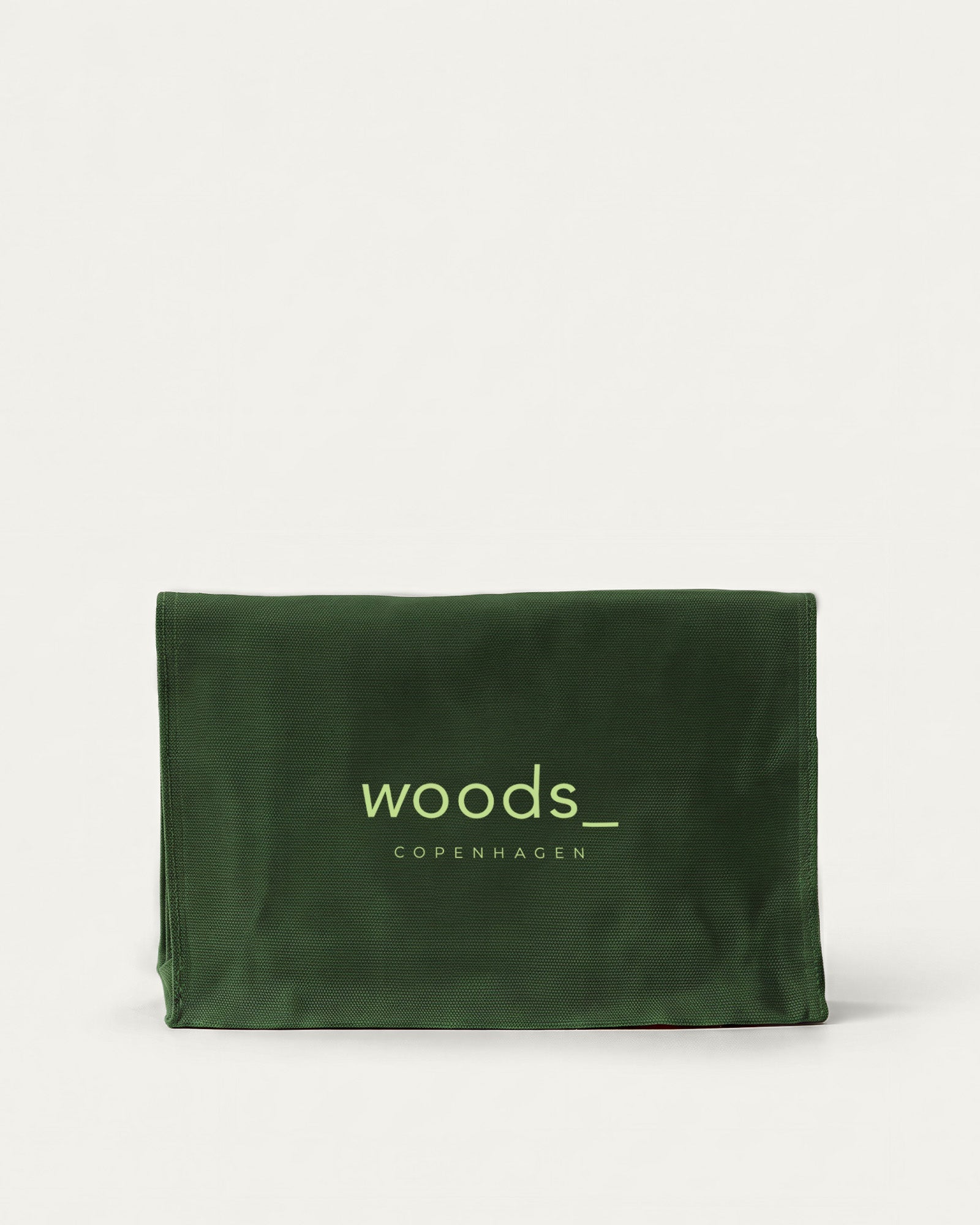 Woods Copenhagen Beeswax Bag – grøn bivokspose til gaveindpakning